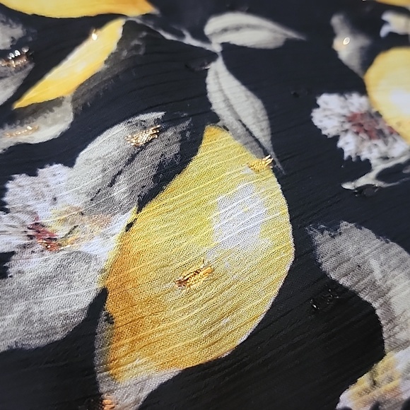 WHBM Blouse - Picture 4 of 11